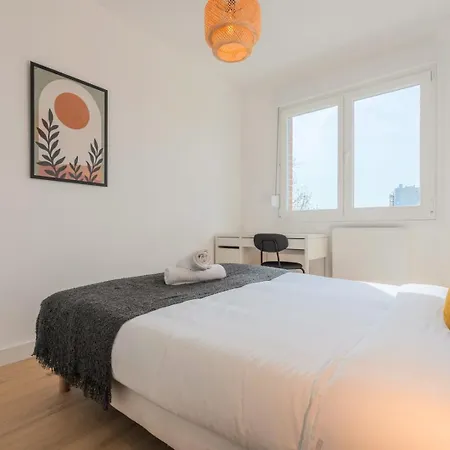 3 Bedroom Near Chu And Center Lägenhet