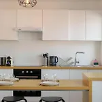 شقة 3 Bedroom Near Chu And Center