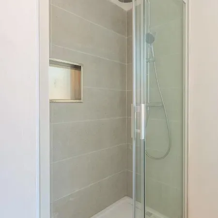 3 Bedroom Near Chu And Center *