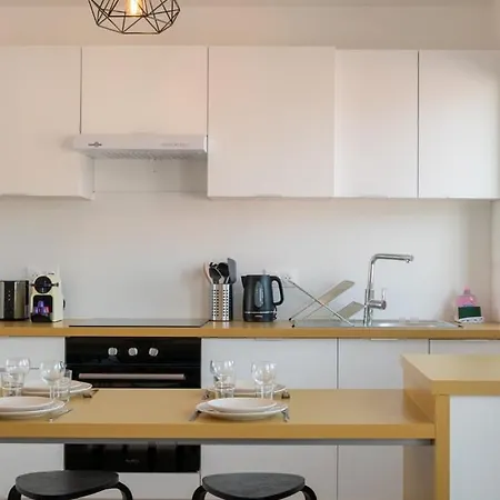 Appartement 3 Bedroom Near Chu And Center