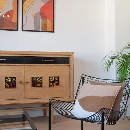 Lägenhet 3 Bedroom Near Chu And Center