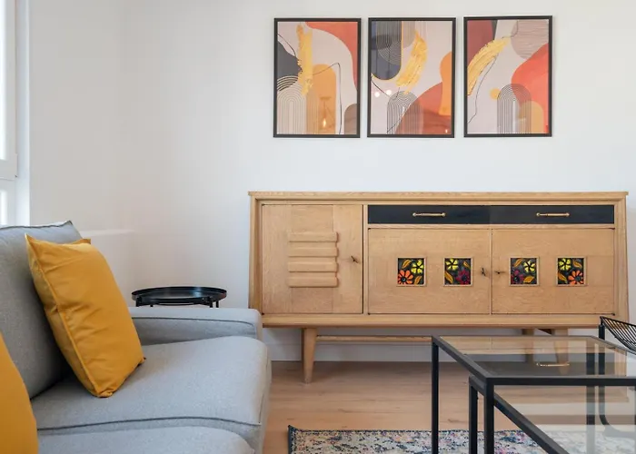 3 Bedroom Near Chu And Center Lila