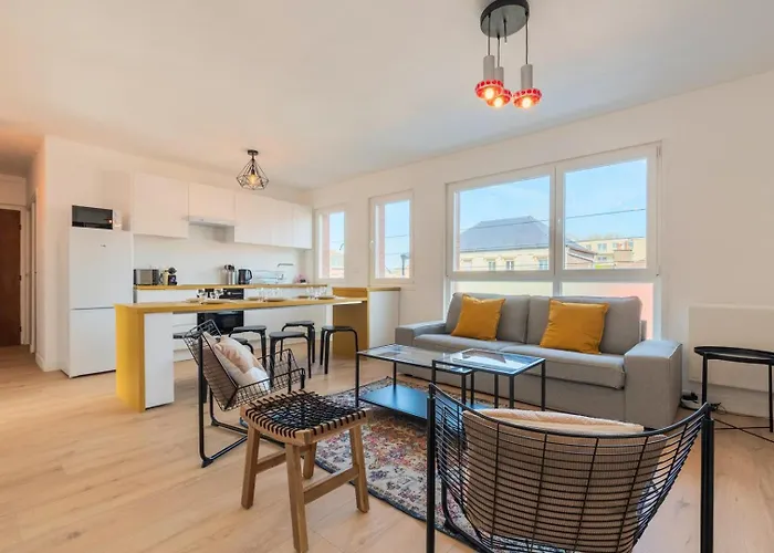 3 Bedroom Near Chu And Center Apartamento